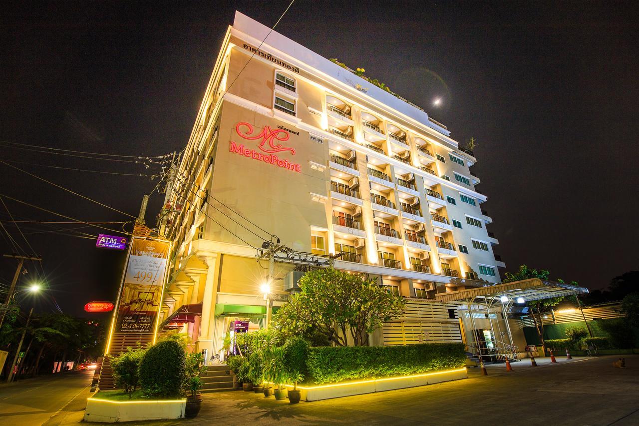 Metro Point Bangkok Hotel Exterior photo